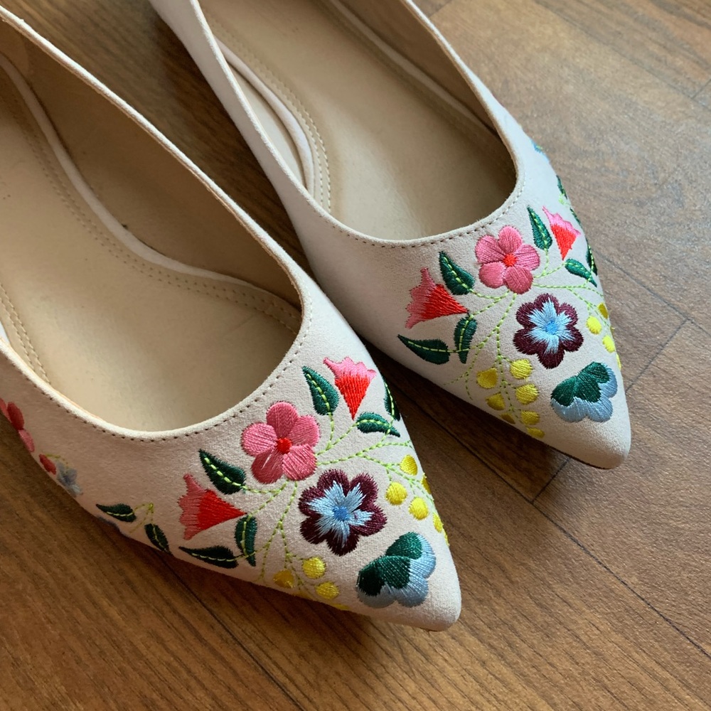 NEW & NEVER WORN Zara multi colored floral flats * *